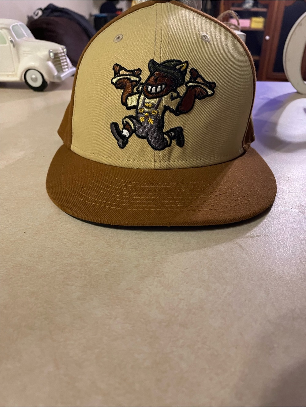 New Era Wisconsin Timber Rattlers Brats theme size 7& 1/8